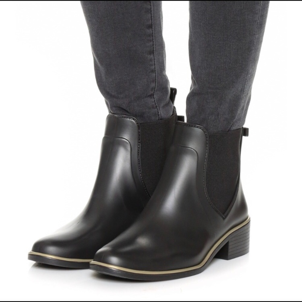 LIKE NEW Kate Spade Boots